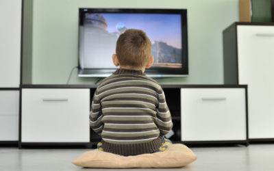 TV e crianças: qual é o limite dessa exposição?
